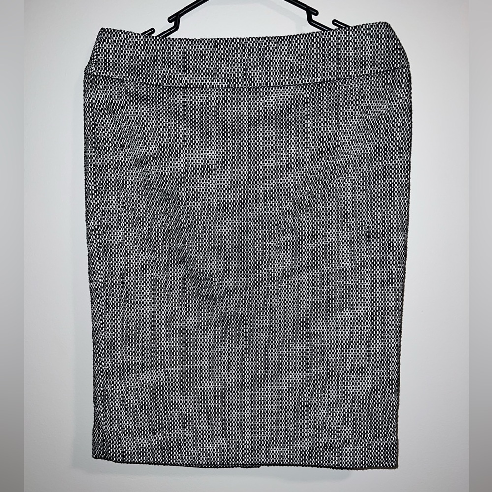 NWT! Loft Skirt sz. 6